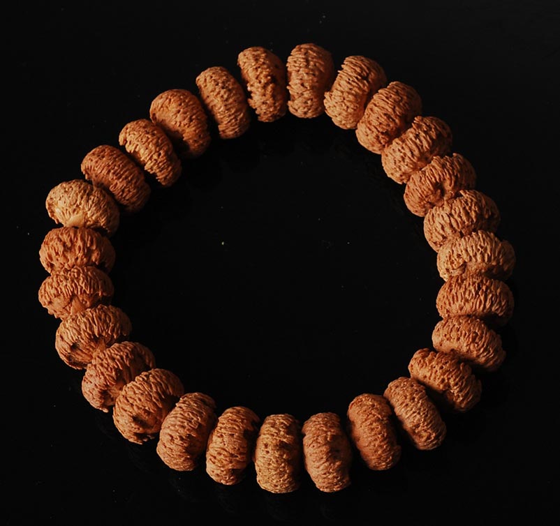 ִ ĥִ